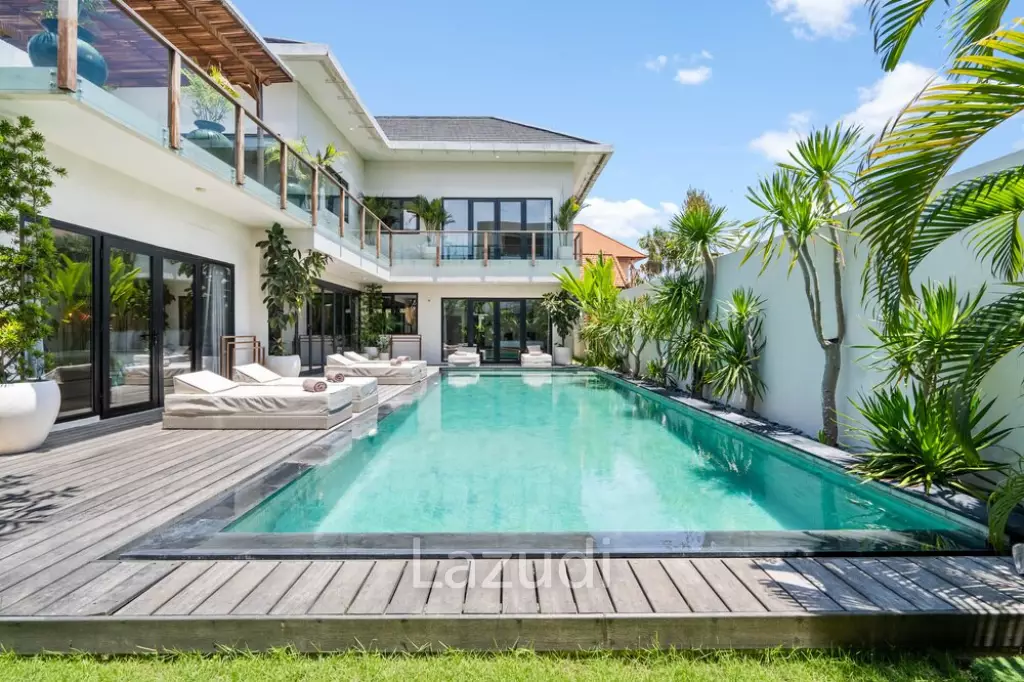 Stunning 5 Bedroom Villa in Prime Berawa – Great Investment Opportunity with Two Retail Shops