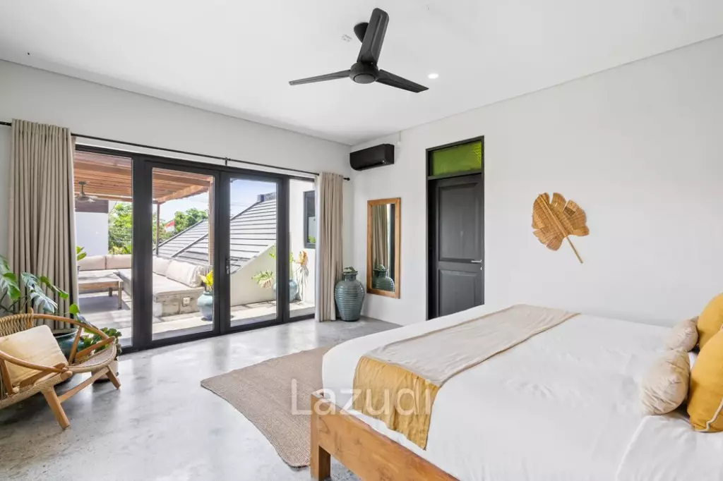 Stunning 5 Bedroom Villa in Prime Berawa – Great Investment Opportunity with Two Retail Shops