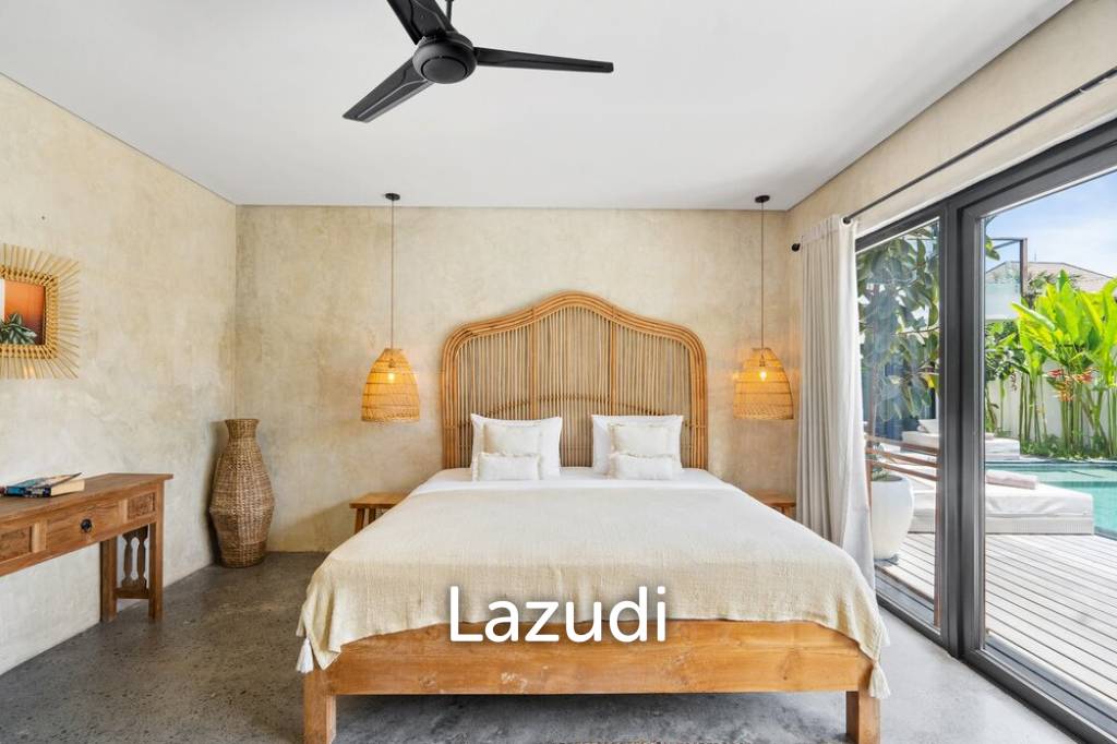 Stunning 5 Bedroom Villa in Prime Berawa – Great Investment Opportunity with Two Retail Shops