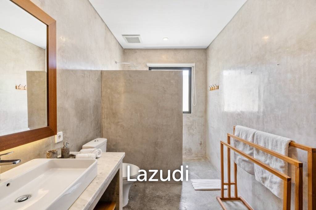 Stunning 5 Bedroom Villa in Prime Berawa – Great Investment Opportunity with Two Retail Shops