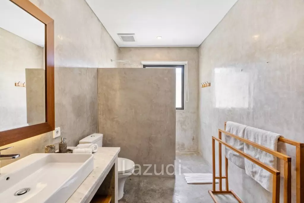 Stunning 5 Bedroom Villa in Prime Berawa – Great Investment Opportunity with Two Retail Shops