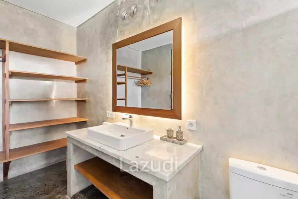 Stunning 5 Bedroom Villa in Prime Berawa – Great Investment Opportunity with Two Retail Shops