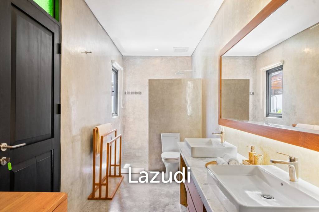 Stunning 5 Bedroom Villa in Prime Berawa – Great Investment Opportunity with Two Retail Shops