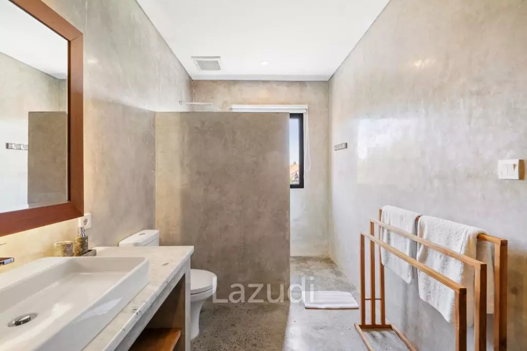 Stunning 5 Bedroom Villa in Prime Berawa – Great Investment Opportunity with Two Retail Shops