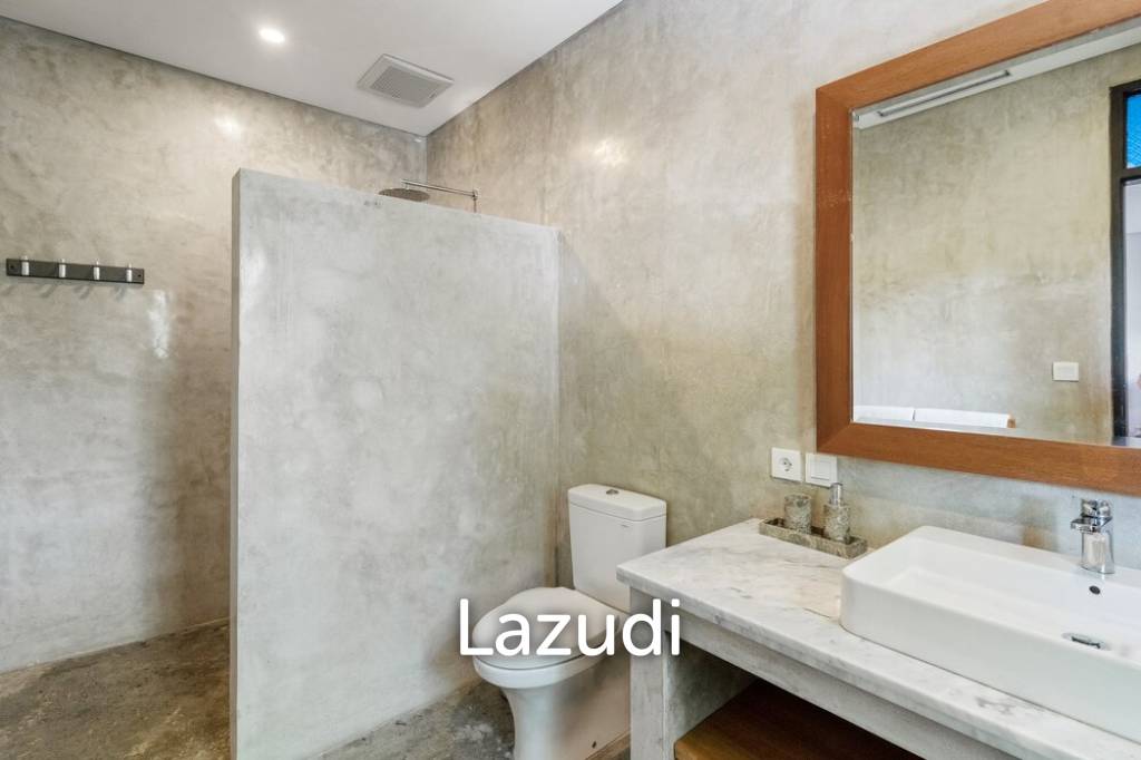 Stunning 5 Bedroom Villa in Prime Berawa – Great Investment Opportunity with Two Retail Shops