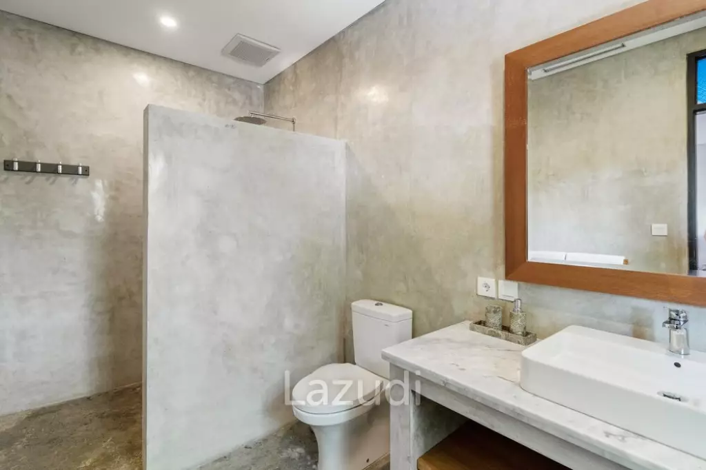 Stunning 5 Bedroom Villa in Prime Berawa – Great Investment Opportunity with Two Retail Shops
