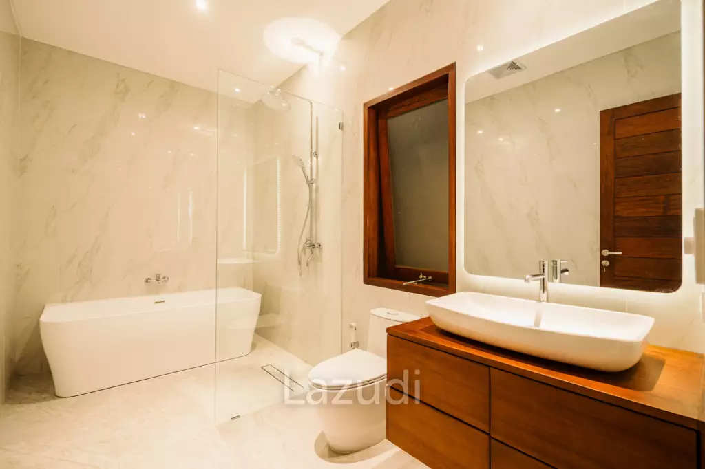 Luxury Bali Villa with Merbau Wood Finishes for Sale in Sanur