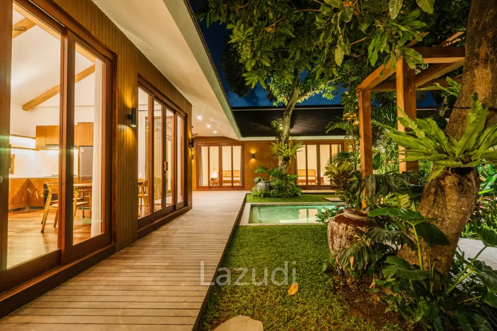 Luxury Bali Villa with Merbau Wood Finishes for Sale in Sanur