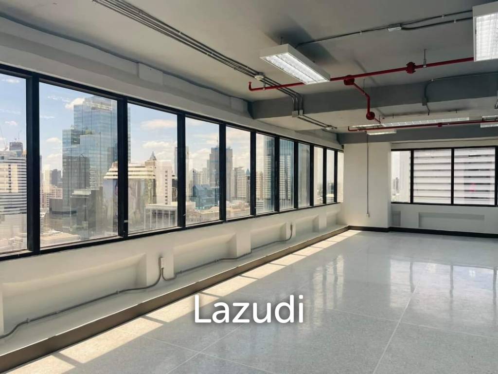 Office Space for rent in Surawong