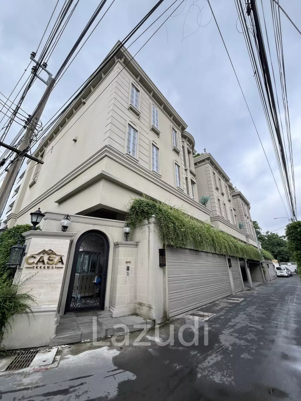 [Bare Shell] 4 Bed 4 Bath 864 SQ.M Casa Ekkamai 28