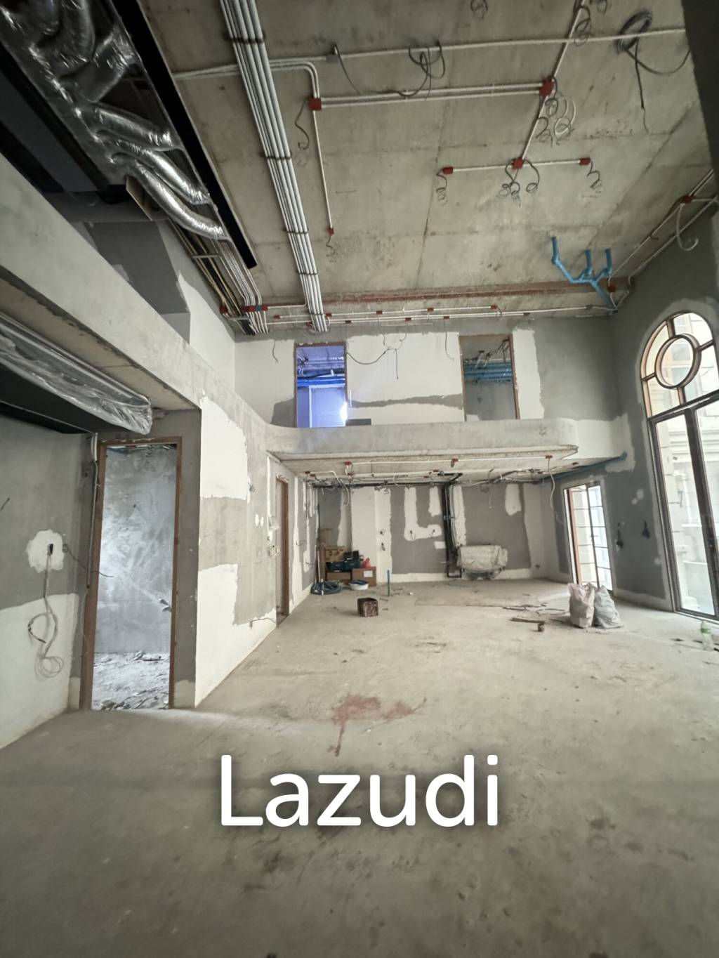 [Bare Shell] 4 Bed 4 Bath 864 SQ.M Casa Ekkamai 28