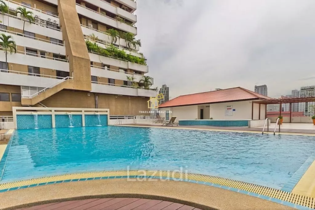 1 Bed 1 Bath 57 SQ.M Sukhumvit Living Town