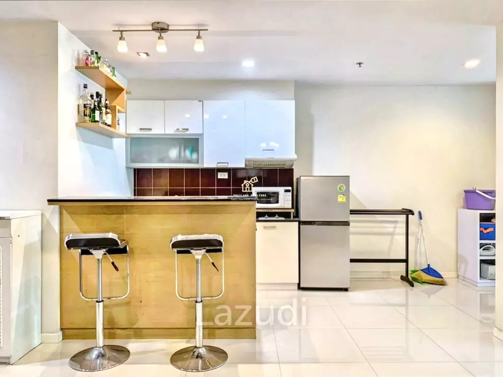 1 Bed 1 Bath 57 SQ.M Sukhumvit Living Town