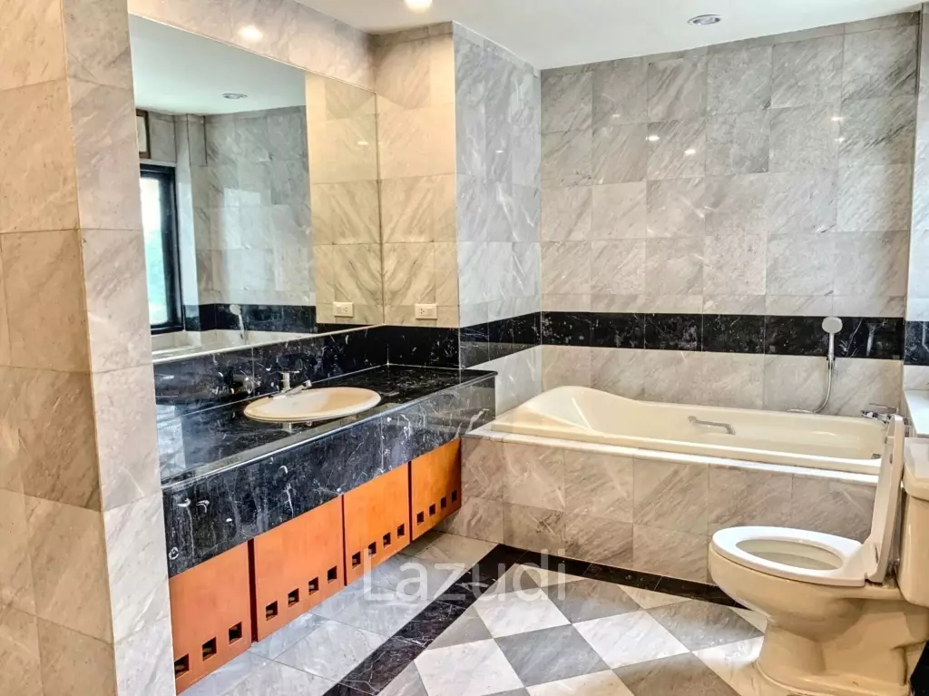 4 Bed 3 Bath Townhouse at Home Place Village