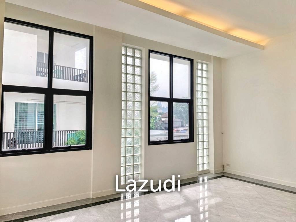 4 Bed 3 Bath Townhouse at Home Place Village