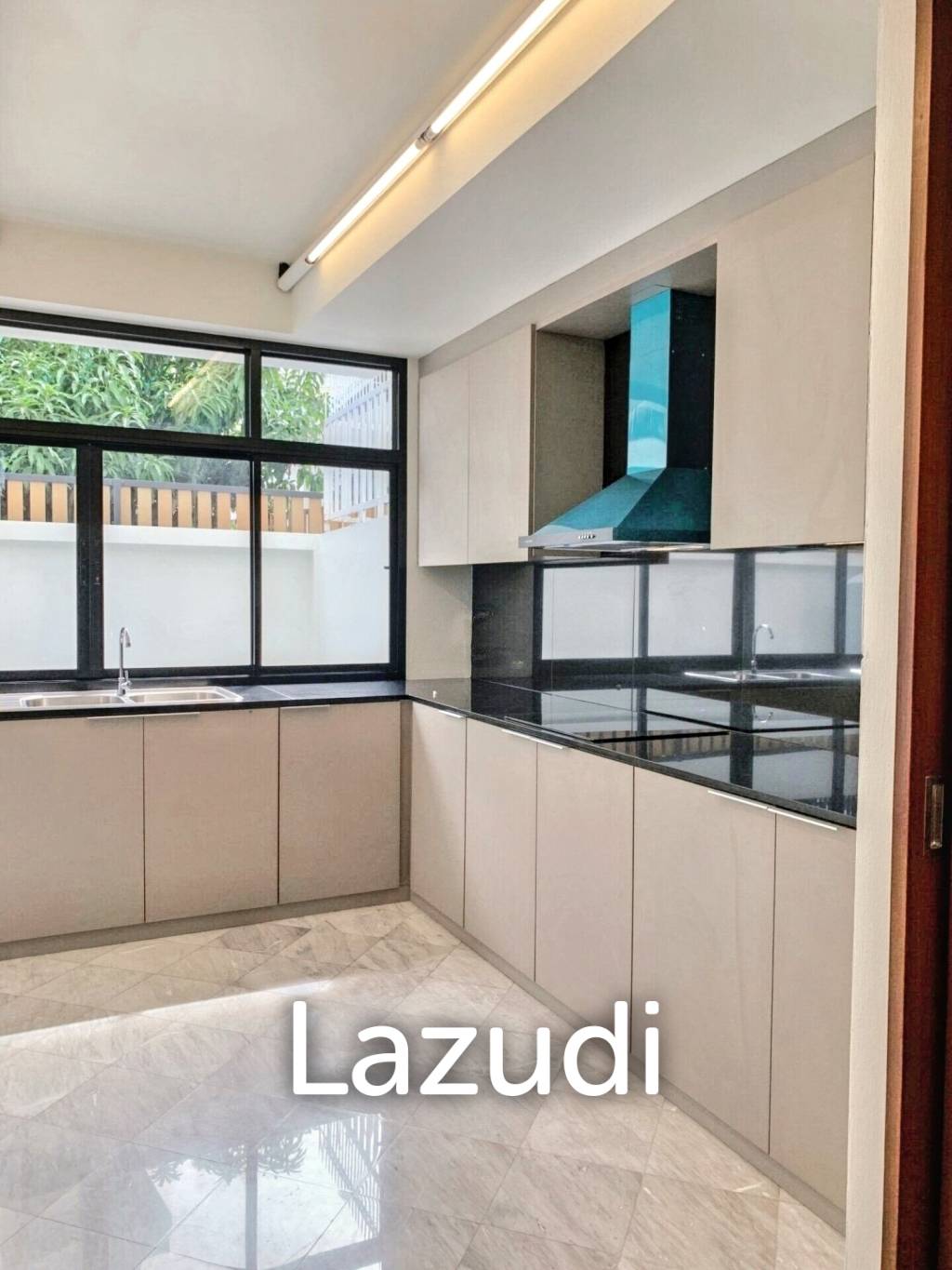 4 Bed 3 Bath Townhouse at Home Place Village