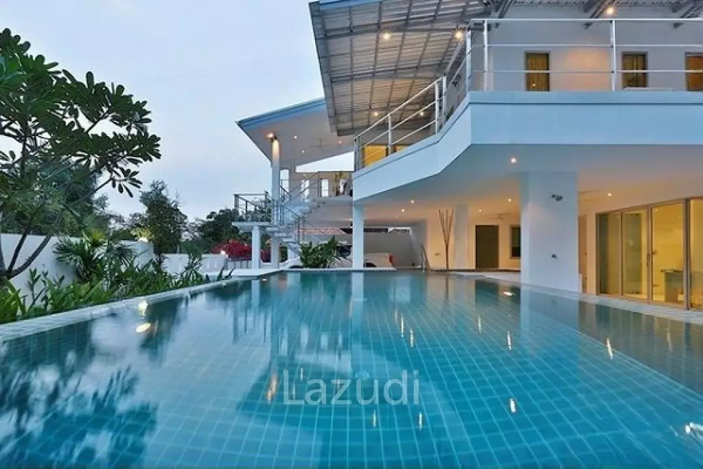 Modern 2-Story Villa with Pool in Hua Hin