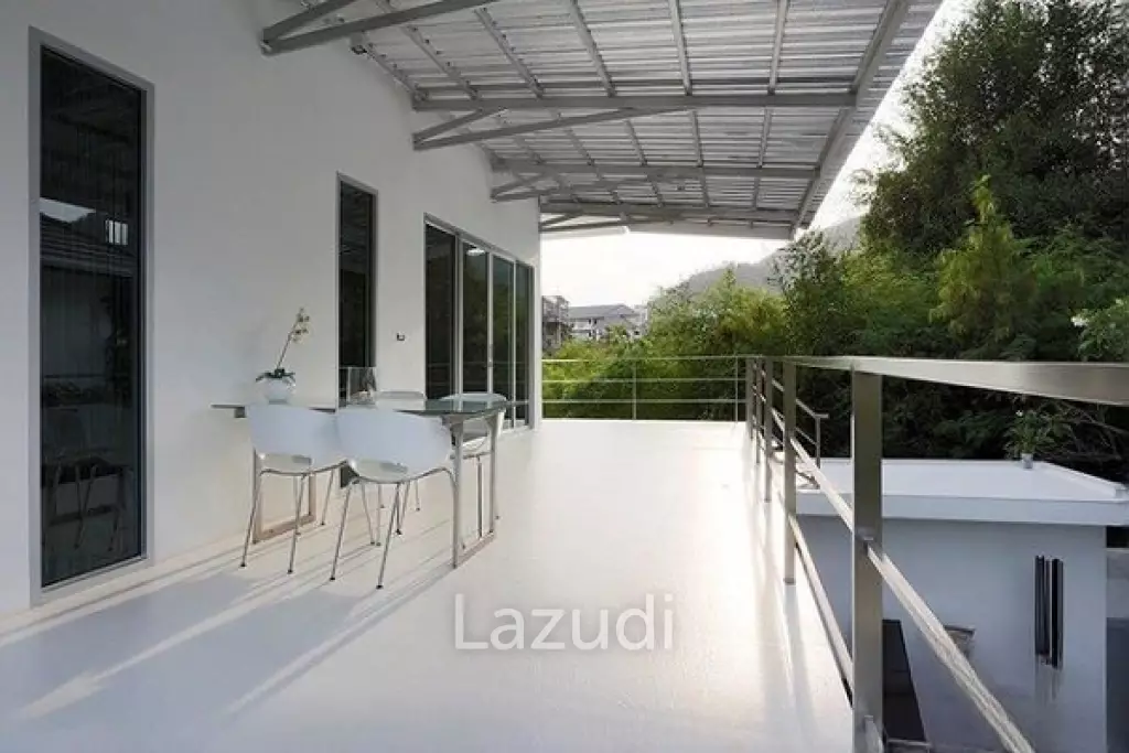 Modern 2-Story Villa with Pool in Hua Hin