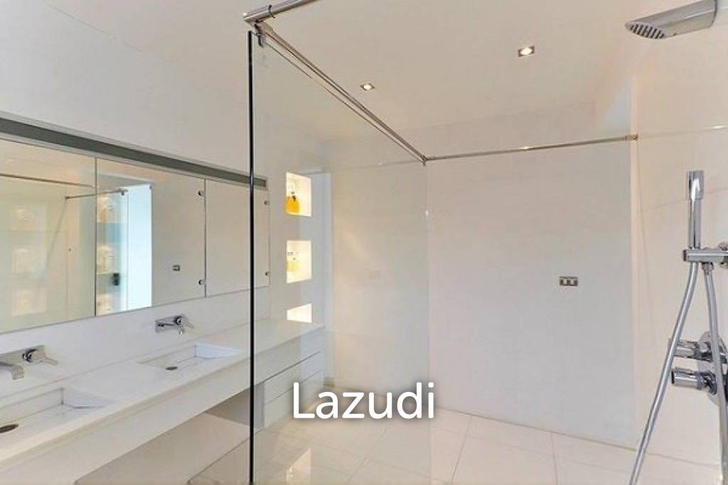 Modern 2-Story Villa with Pool in Hua Hin