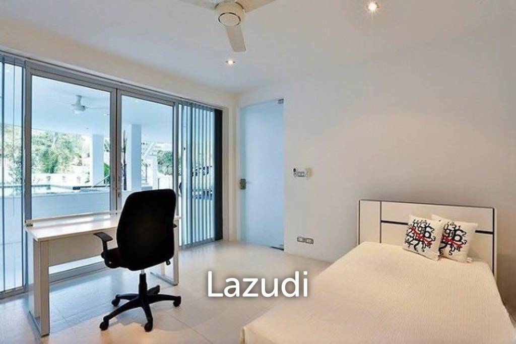 Modern 2-Story Villa with Pool in Hua Hin