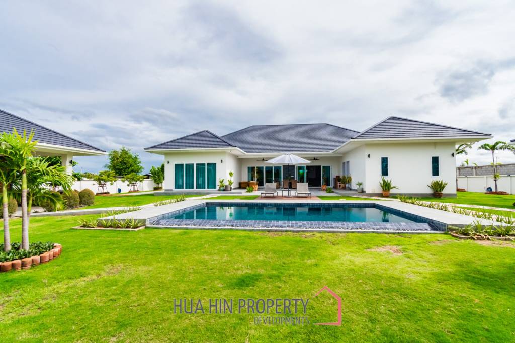 Luxury Independent 5 Bed Pool Villa in Thap Tai