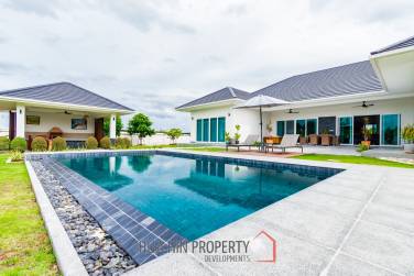 Luxury Independent 5 Bed Pool Villa in Thap Tai