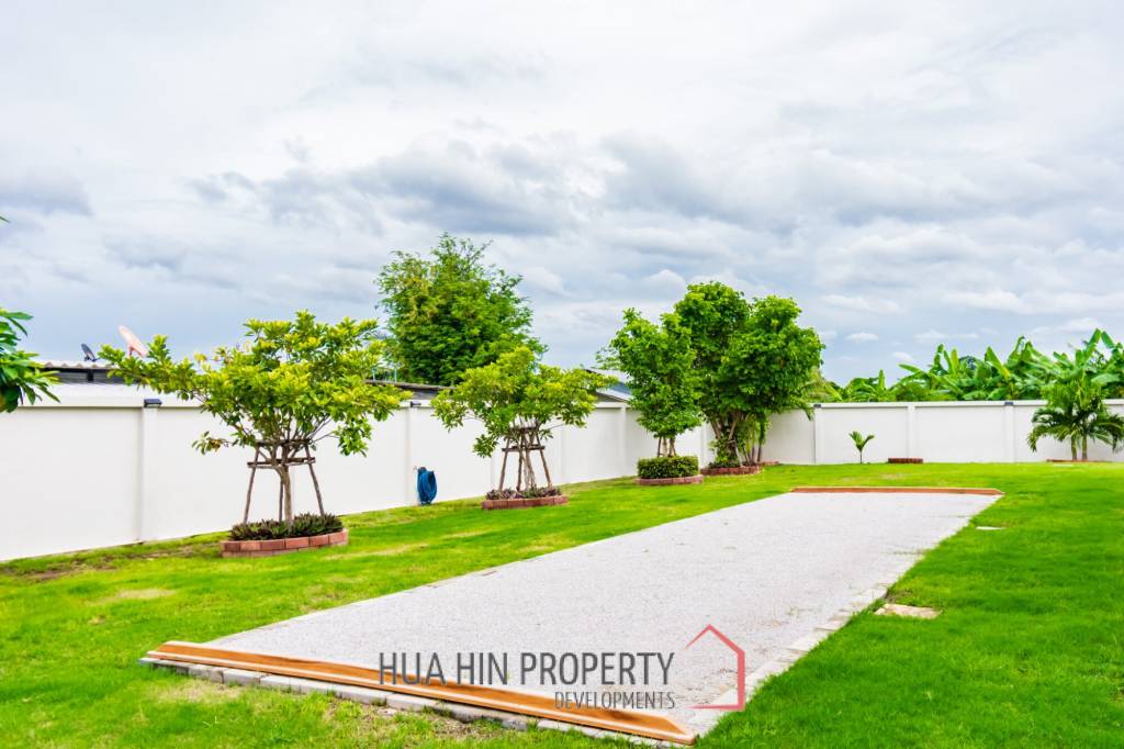 Luxury Independent 5 Bed Pool Villa in Thap Tai