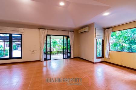 BLU MARINE HUA HIN RESORT : Great Value 3 Bed Pool Villa near town