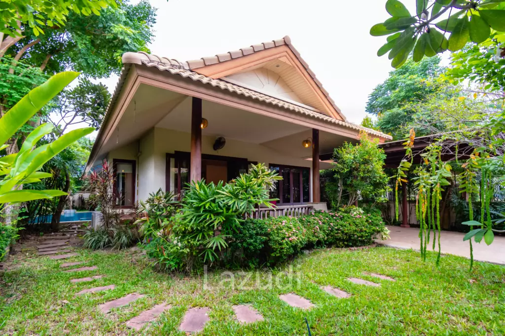 BLU MARINE HUA HIN RESORT : Great Value 3 Bed Pool Villa near town