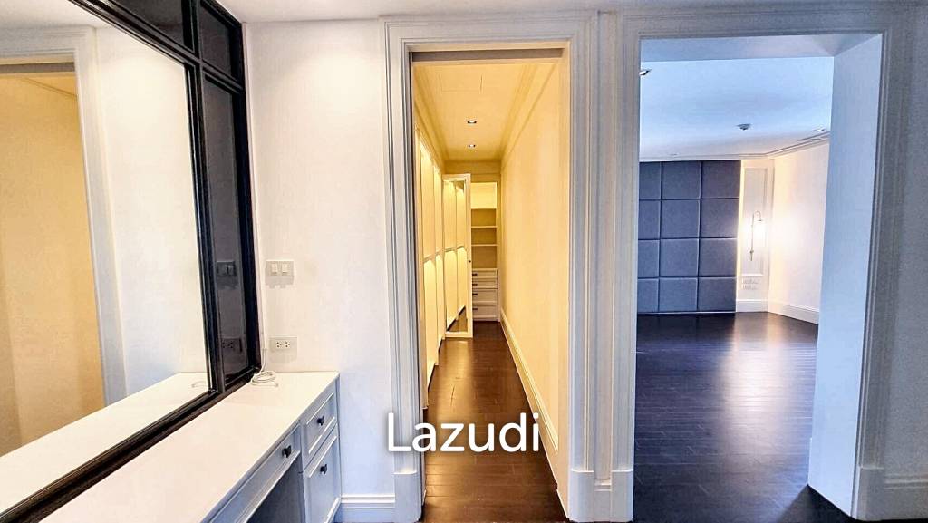 3 Bedrooms 3 Bathrooms 386 SQ.M Baan Lux Sathon