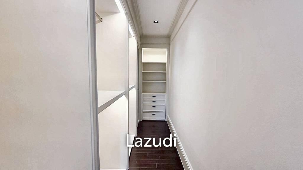 3 Bedrooms 3 Bathrooms 386 SQ.M Baan Lux Sathon