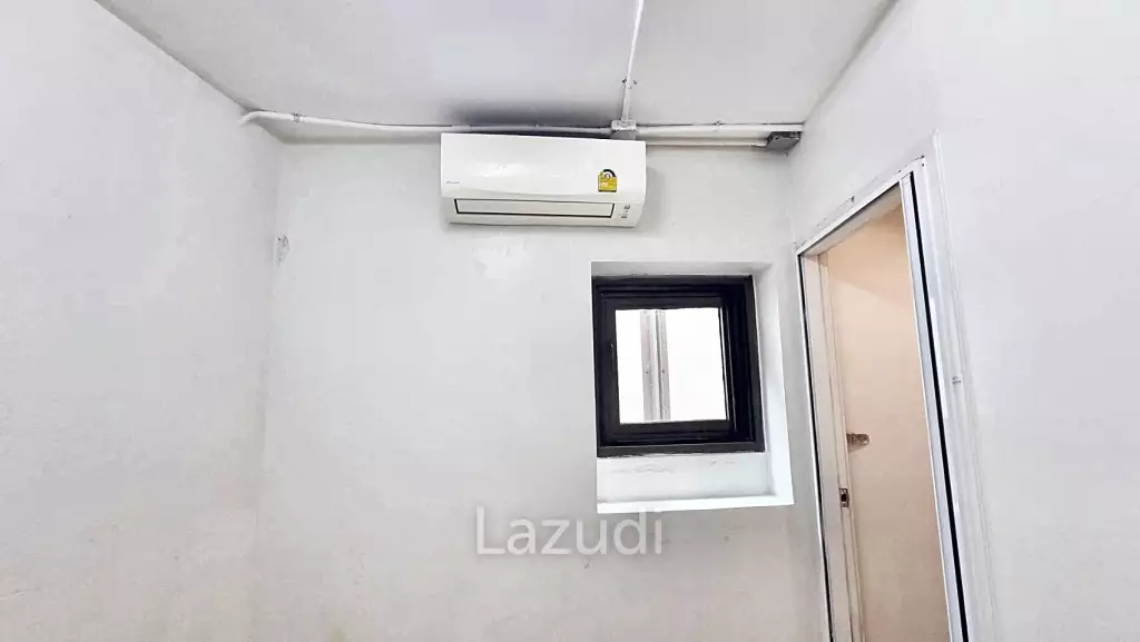 3 Bedrooms 3 Bathrooms 386 SQ.M Baan Lux Sathon