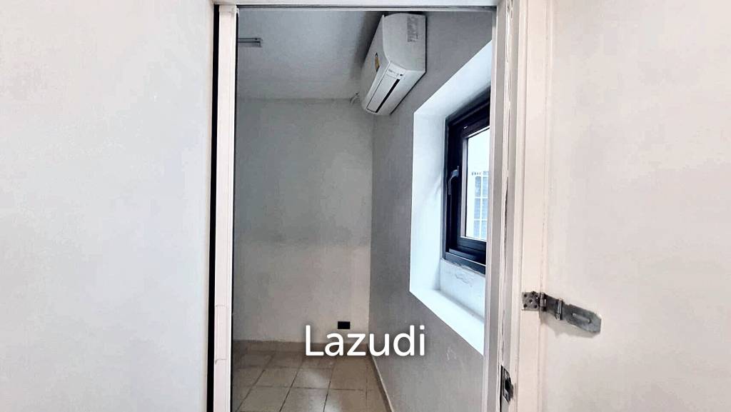 3 Bedrooms 3 Bathrooms 386 SQ.M Baan Lux Sathon