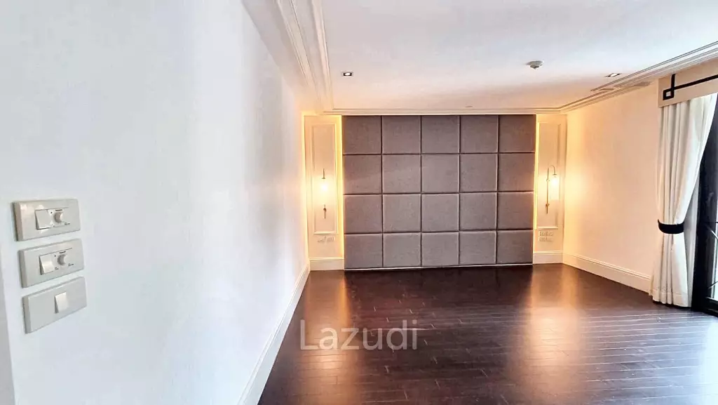 3 Bedrooms 3 Bathrooms 386 SQ.M Baan Lux Sathon