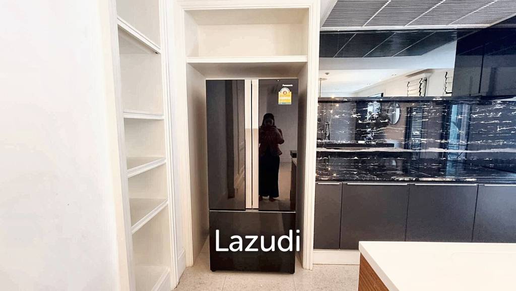 3 Bedrooms 3 Bathrooms 386 SQ.M Baan Lux Sathon