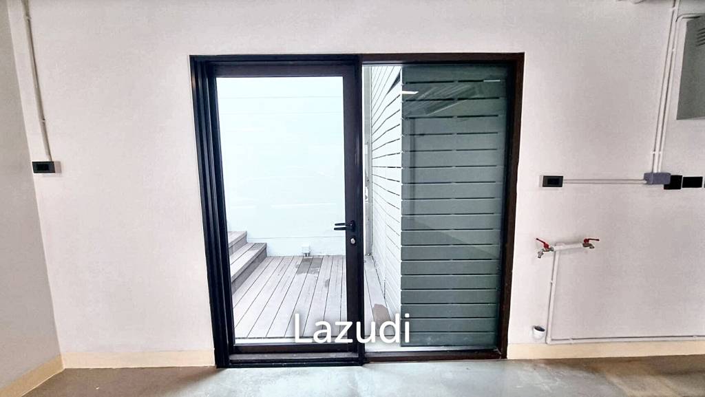 3 Bedrooms 3 Bathrooms 386 SQ.M Baan Lux Sathon