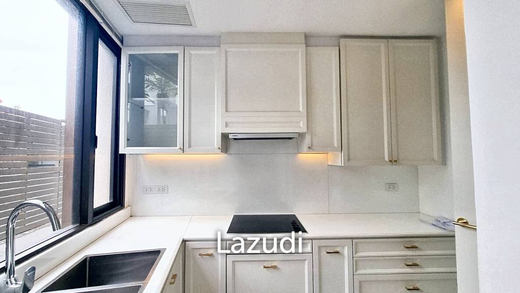 3 Bedrooms 3 Bathrooms 386 SQ.M Baan Lux Sathon