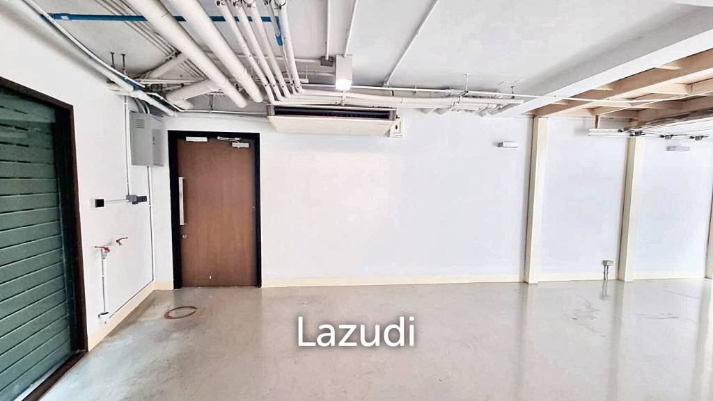 3 Bedrooms 3 Bathrooms 386 SQ.M Baan Lux Sathon