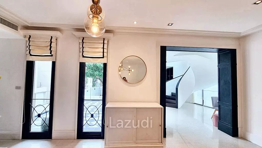 3 Bedrooms 3 Bathrooms 386 SQ.M Baan Lux Sathon