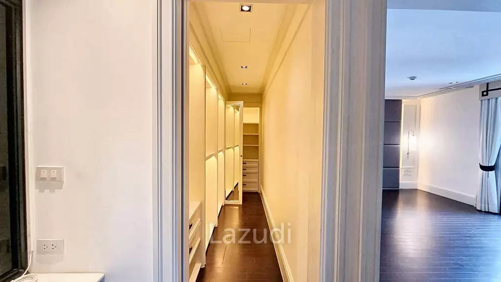 3 Bedrooms 3 Bathrooms 386 SQ.M Baan Lux Sathon