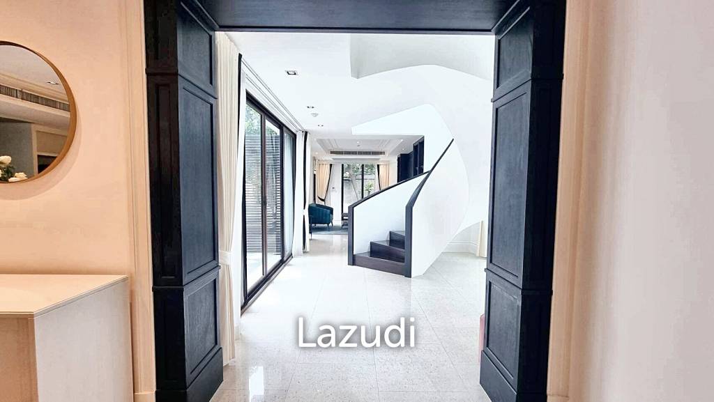 3 Bedrooms 3 Bathrooms 386 SQ.M Baan Lux Sathon
