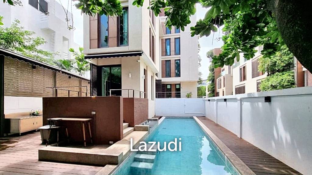 3 Bedrooms 3 Bathrooms 386 SQ.M Baan Lux Sathon