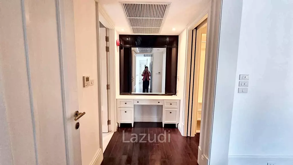 3 Bedrooms 3 Bathrooms 386 SQ.M Baan Lux Sathon