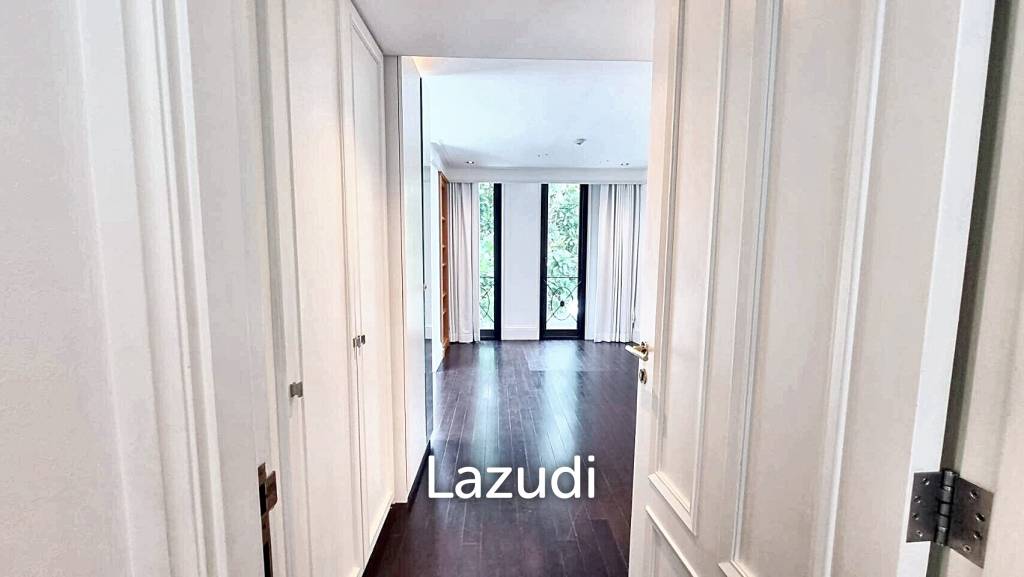 3 Bedrooms 3 Bathrooms 386 SQ.M Baan Lux Sathon