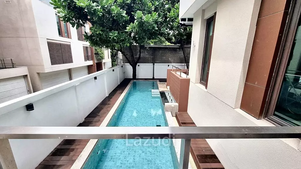 3 Bedrooms 3 Bathrooms 386 SQ.M Baan Lux Sathon