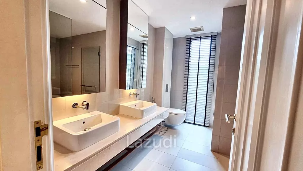 3 Bedrooms 3 Bathrooms 386 SQ.M Baan Lux Sathon