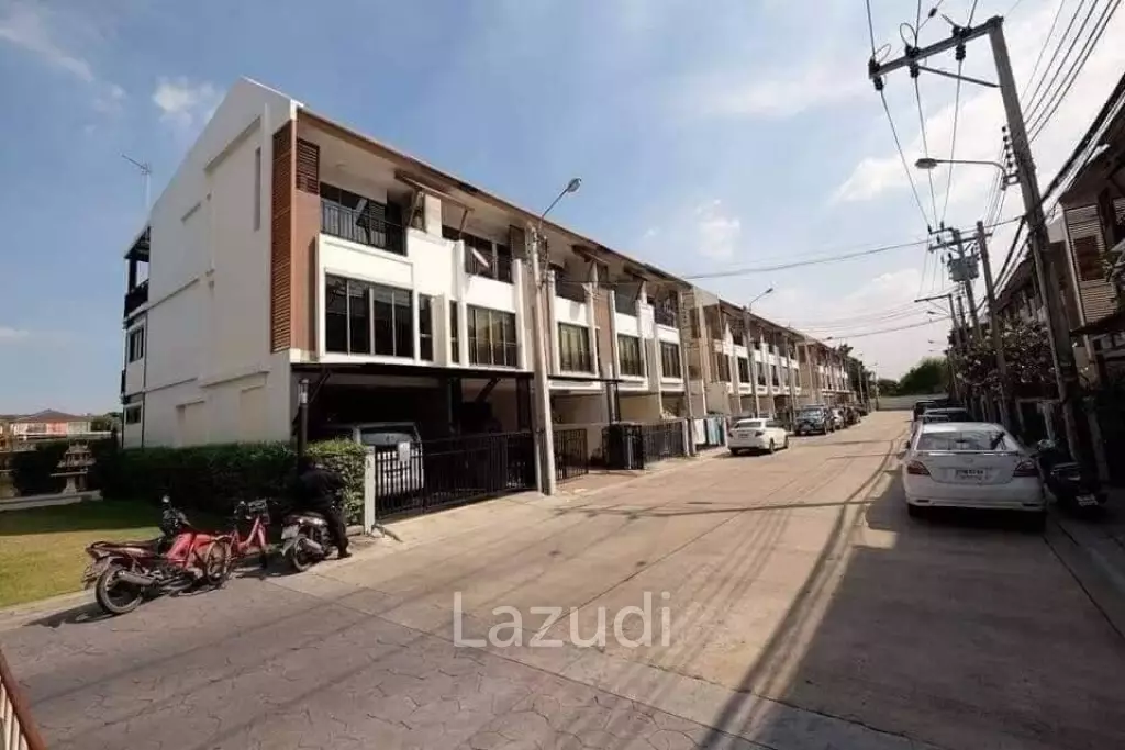 Luxury Home Office for rent in Sukhumvit 97