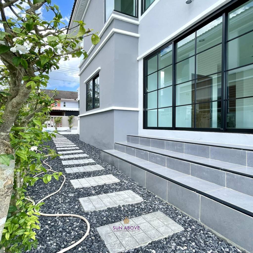 Modern 3 Bedroom Detached Home in Ratsada Phuket