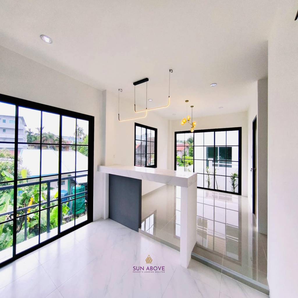 Modern 3 Bedroom Detached Home in Ratsada Phuket