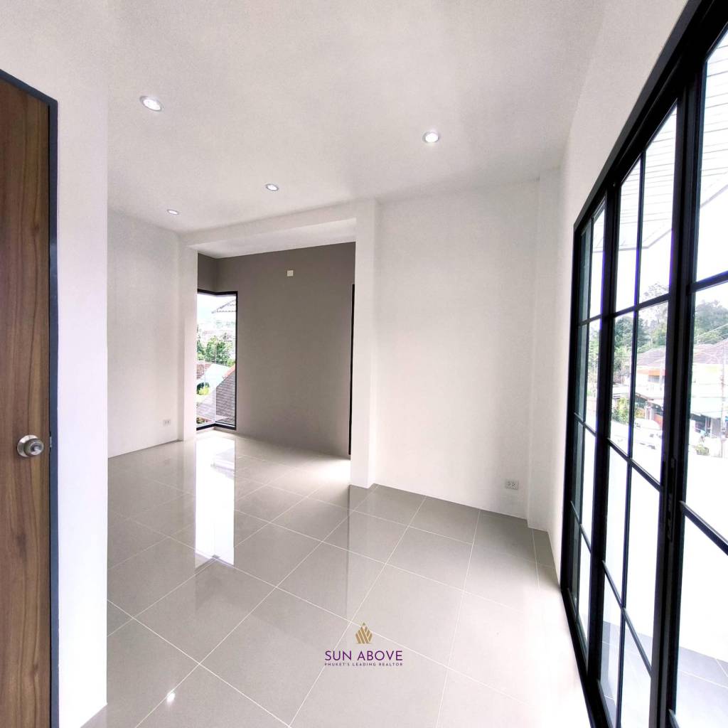 Modern 3 Bedroom Detached Home in Ratsada Phuket